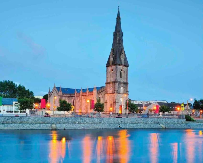 Quay Lane Studio Apartment Ballina  Exteriör bild